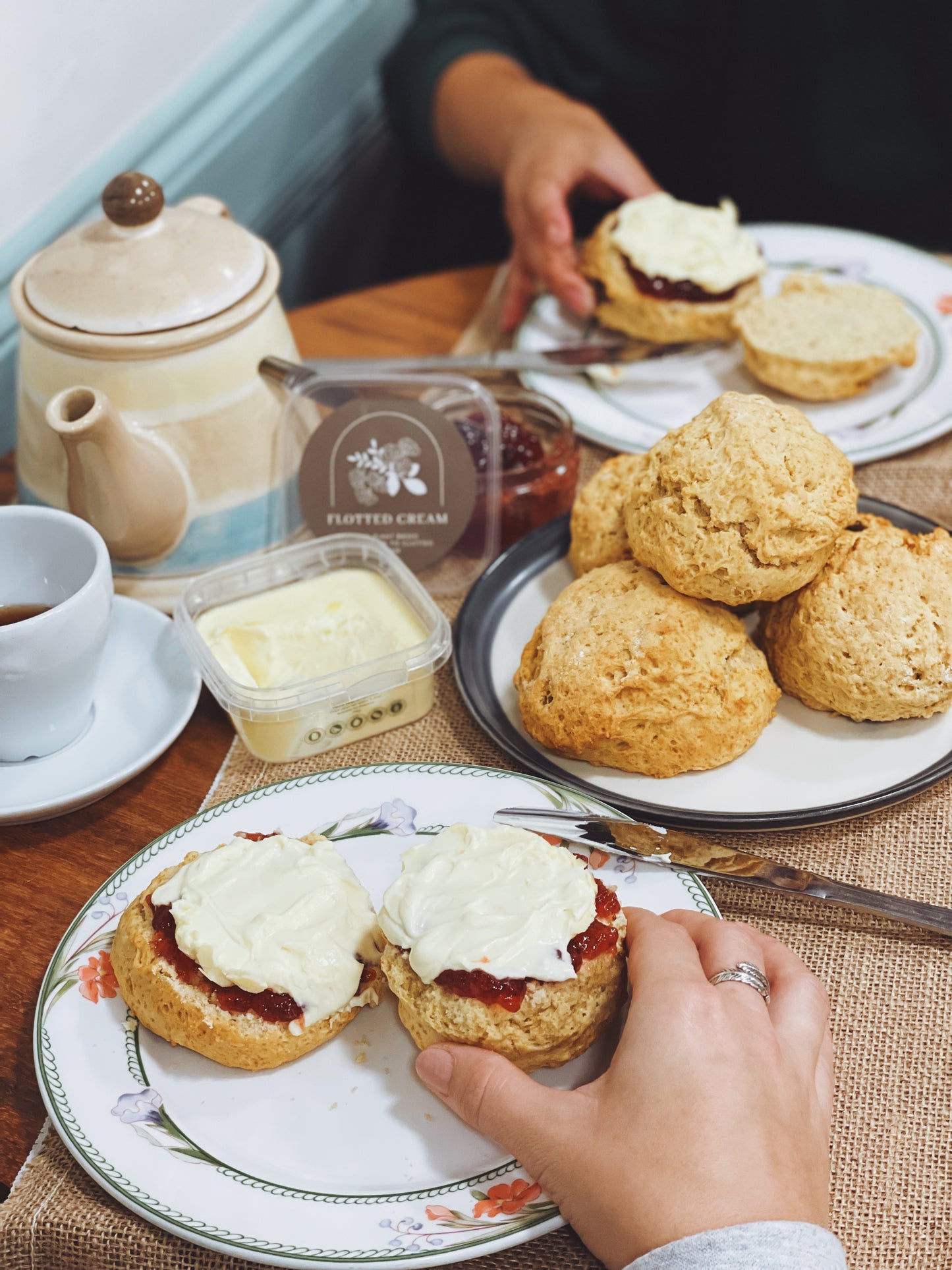 4 pack of Flotted Cream